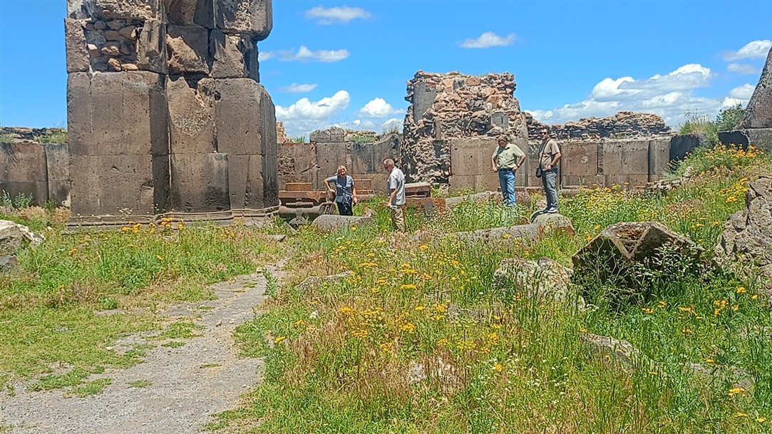 1001 Kilise Şehri Ani ziyaretçi akınına uğruyor-11