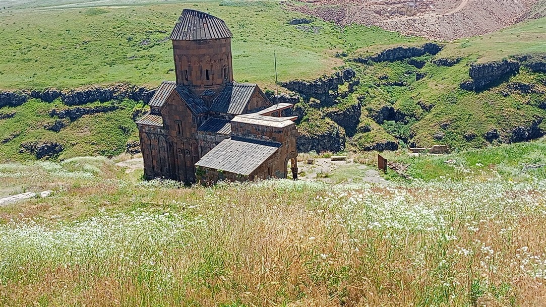 1001 Kilise Şehri Ani ziyaretçi akınına uğruyor-8