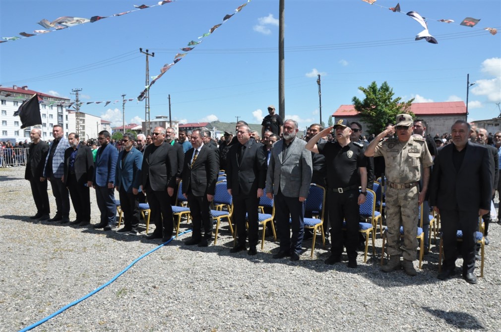 Ehl-i-Beyt’e sevgi göstermek Müslüman’a farzdır-1