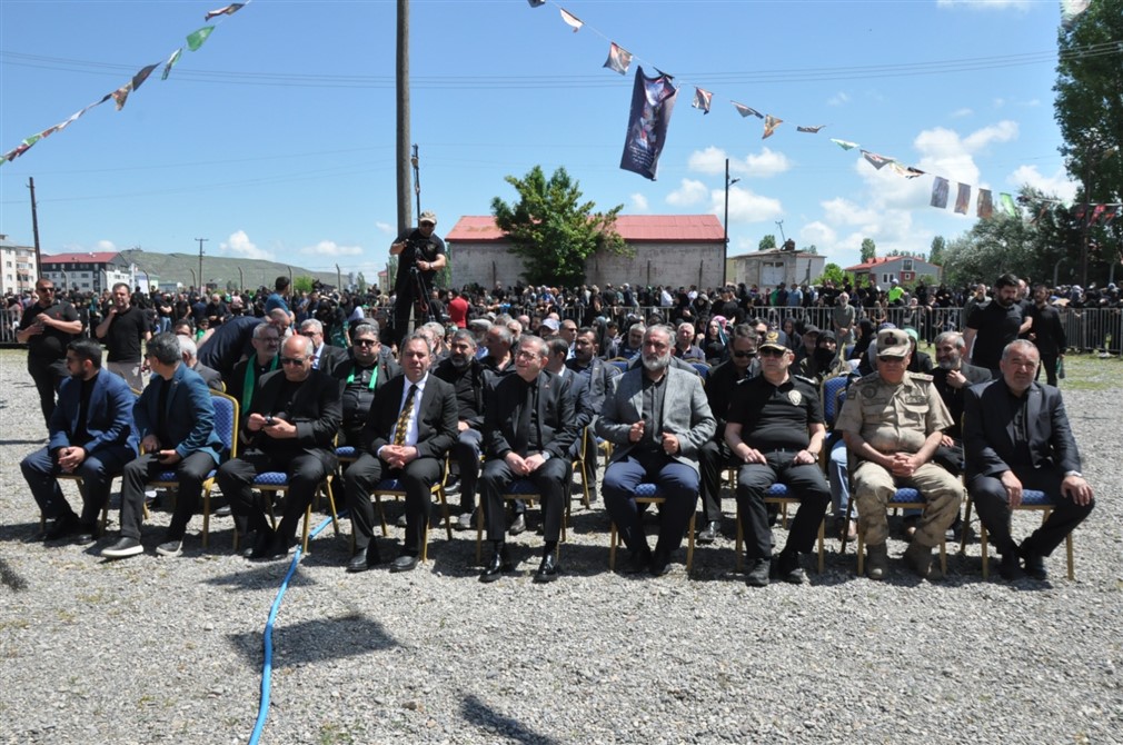Ehl-i-Beyt’e sevgi göstermek Müslüman’a farzdır-5