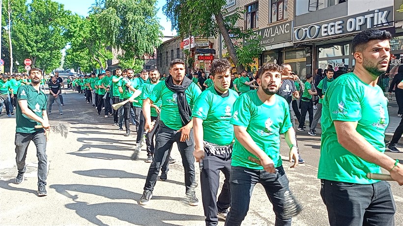 Kars’ta Onbinler Kerbela Şehitlerini Andı-14