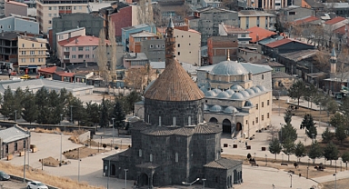 Kars'ın Tarihi Yerleri ve Doğal Güzellikleri