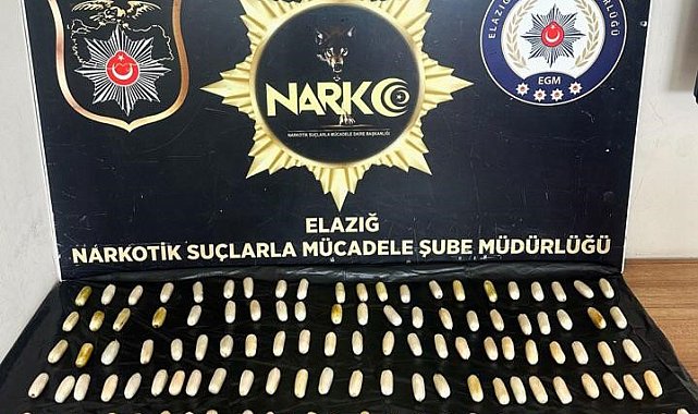 Uyuşturucu maddeyi midesinde saklamış