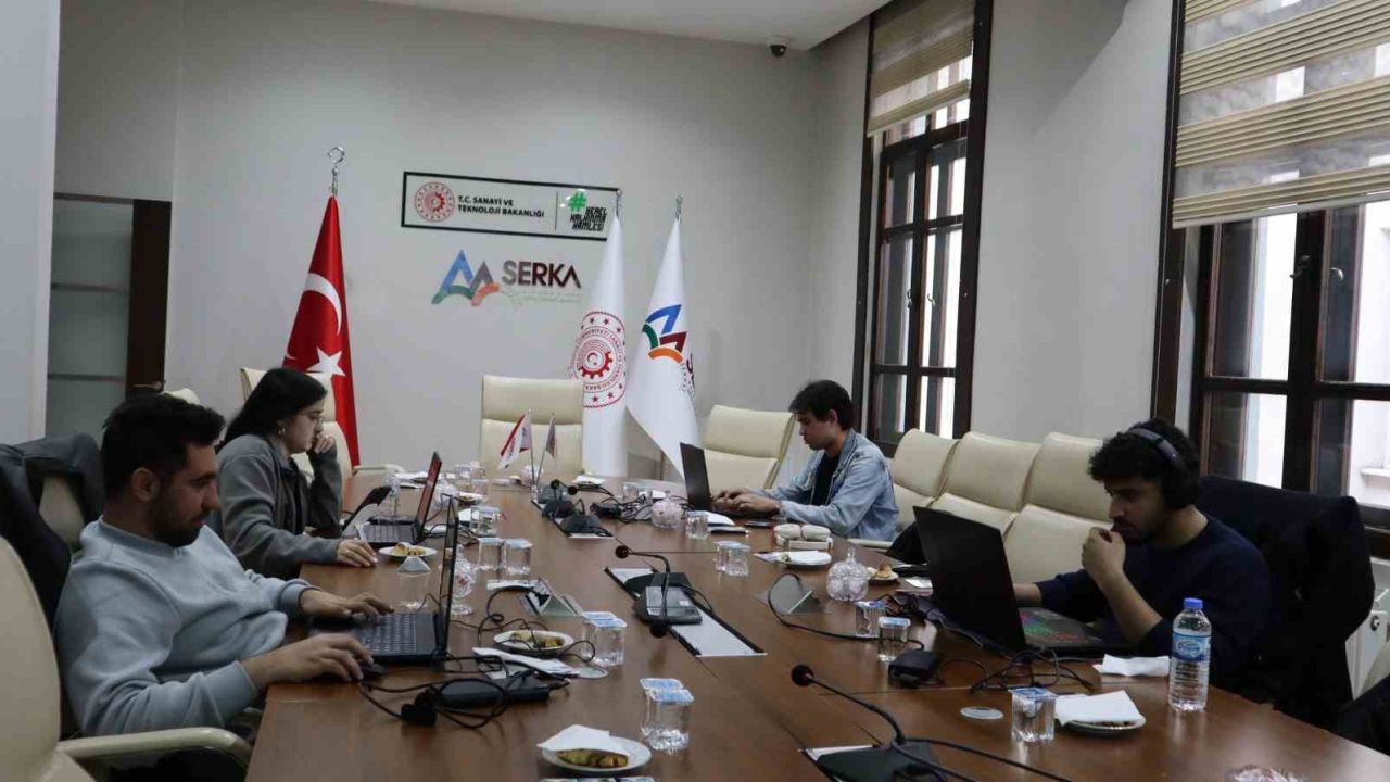 Karslı gençler Siber Vatan 2026 yarı finalinde yeteneklerini sergiledi