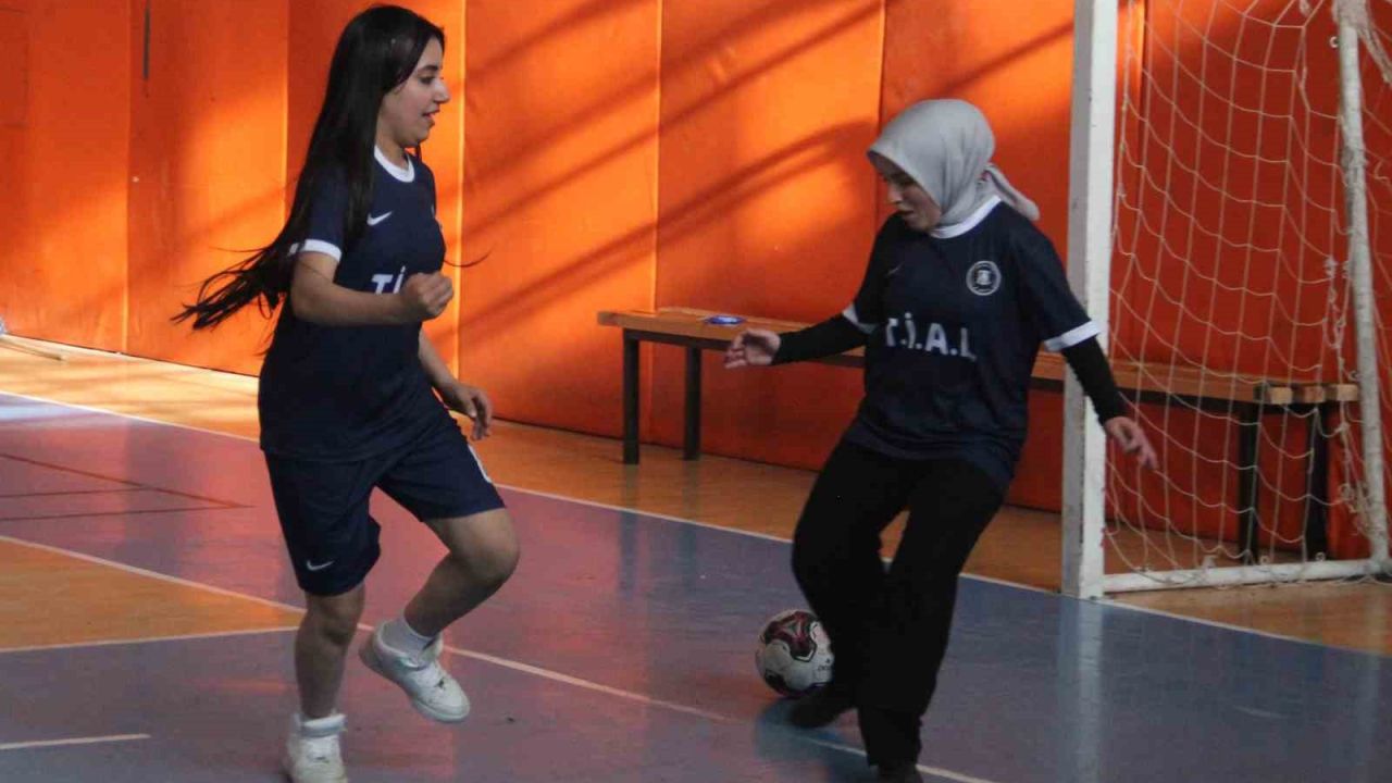 Okul çıkışı sporla kötü alışkanlıklardan uzaklaşıyorlar