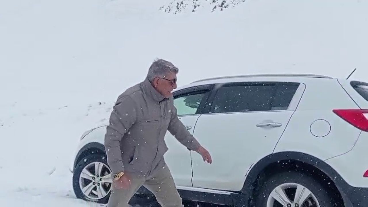 Palandöken geçidinde kar ve tipi etkili oluyor
