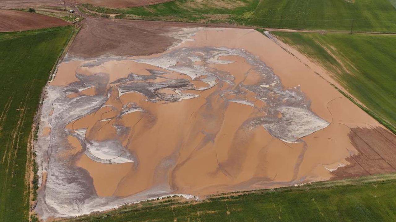 Ahlat'ta bin dönüm tarım arazisi su altında