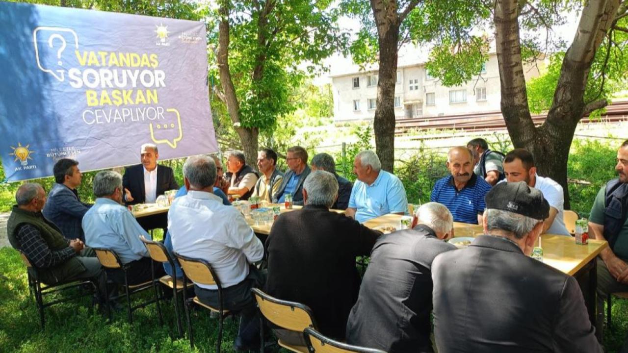 Akyaka’da halkla buluşma: Başkan Ergüder Toptaş vatandaşların sorularını tek tek yanıtladı
