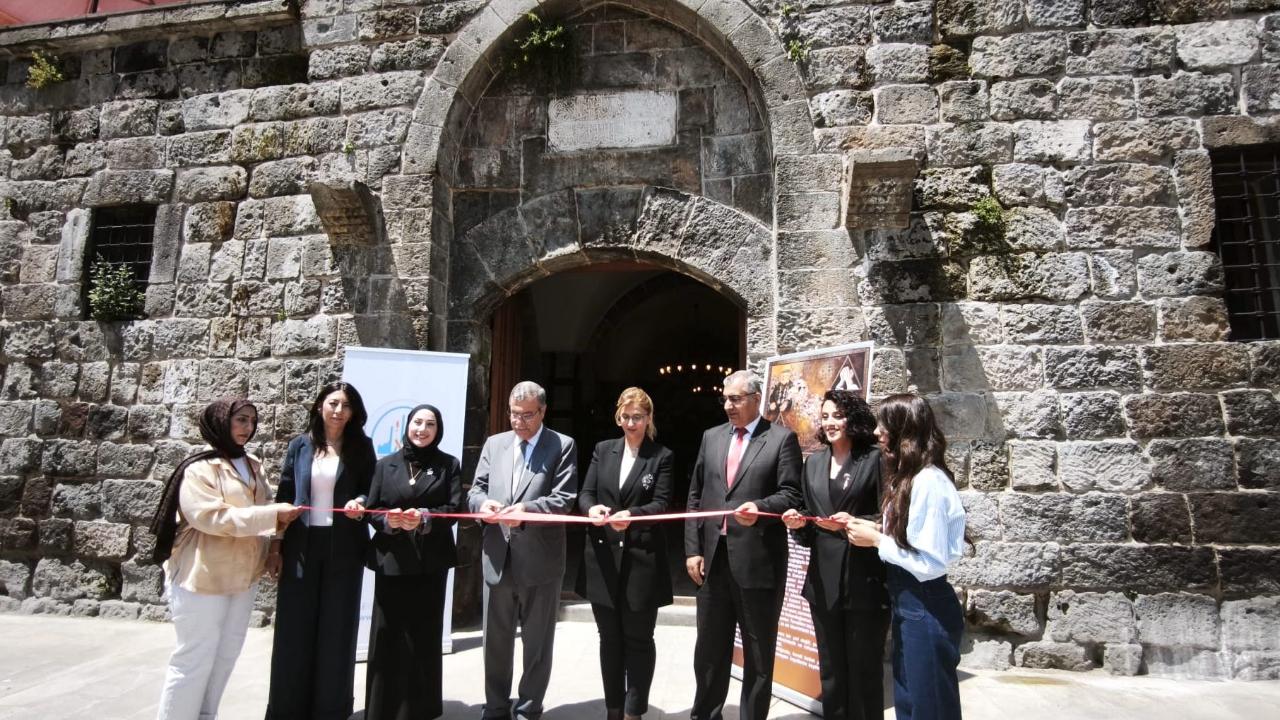Bitlis’te tarihi mekanda sanat buluşması