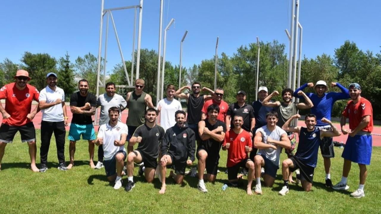 Boks Milli Takımı Erzurum’da kampta