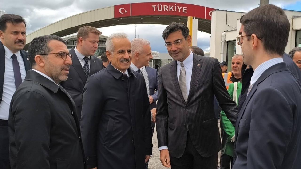 BTK demiryolu için Kars’tan Gürcistan’a ziyaret