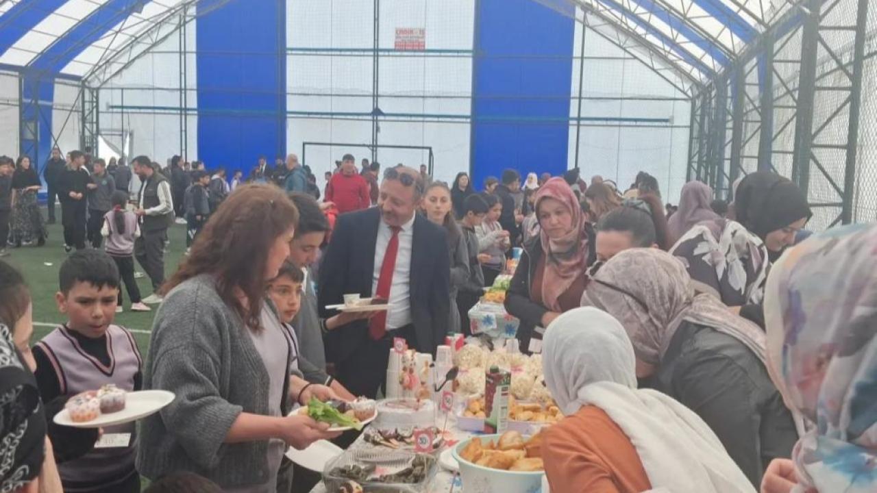 Çıldır’da "Yıl Sonu Tatlı Şenliği" düzenlendi