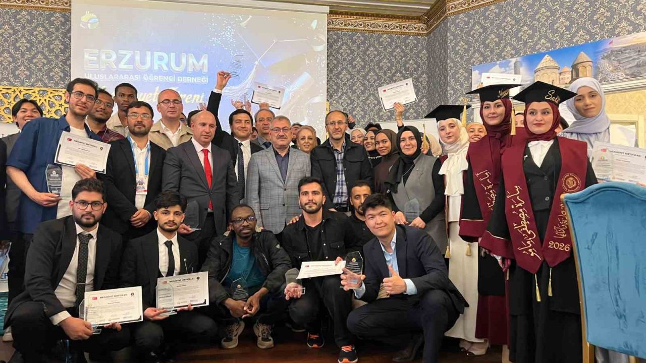 Erzurum’da eğitim alan uluslararası öğrenciler memleketlerine uğurlandı