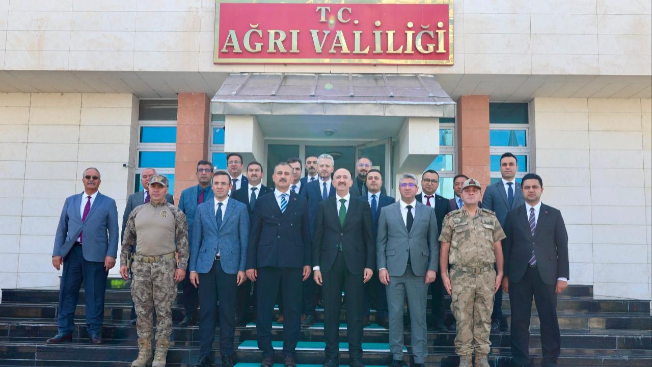 İçişleri Bakan Yardımcısı Ağrı’da kurumları ziyaret etti