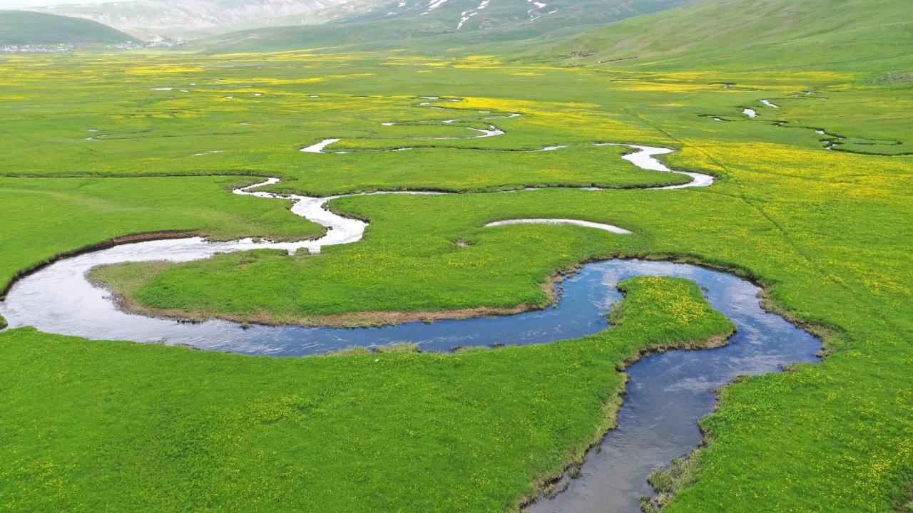 Kar suları ve yağışlar mendereslere hayat verdi