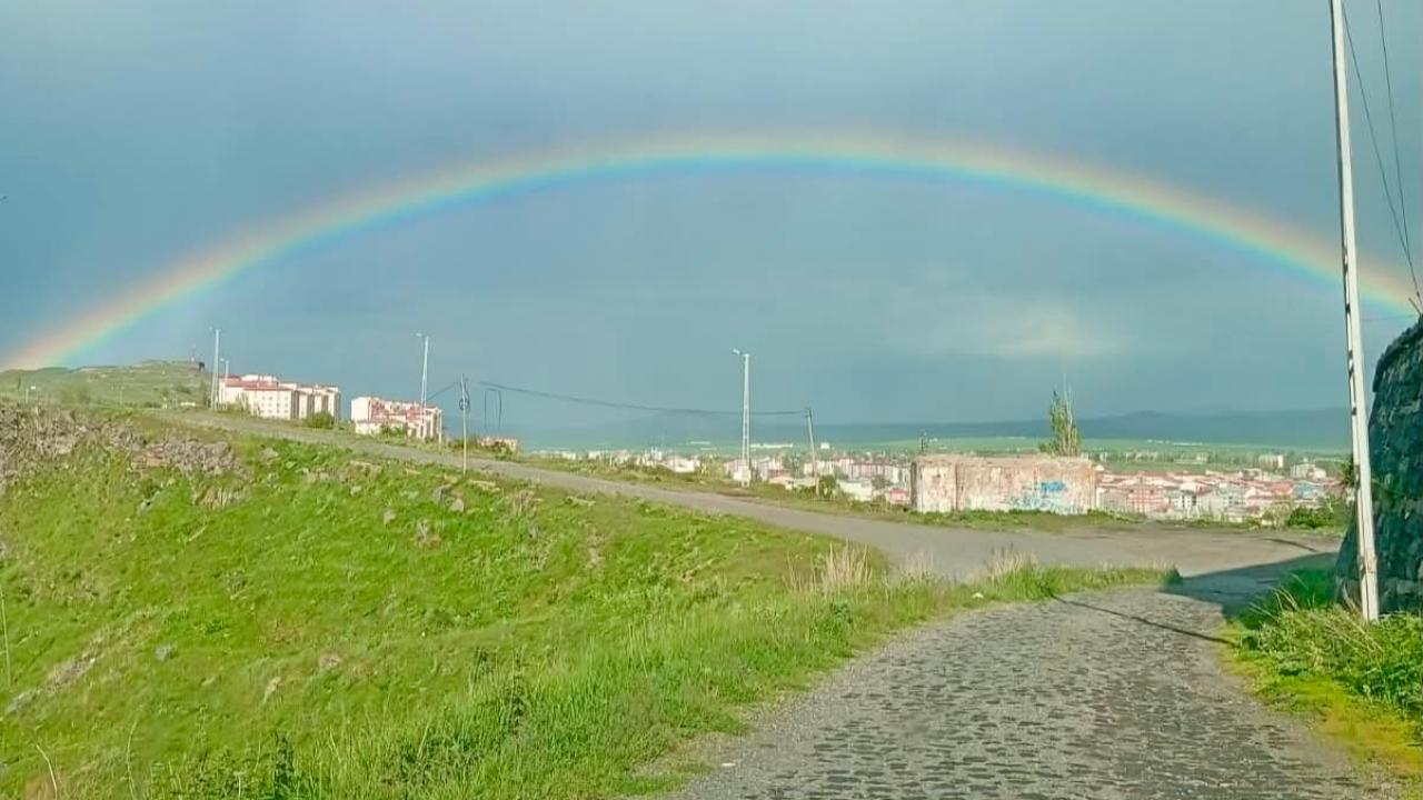 Kars semalarında renk cümbüşü