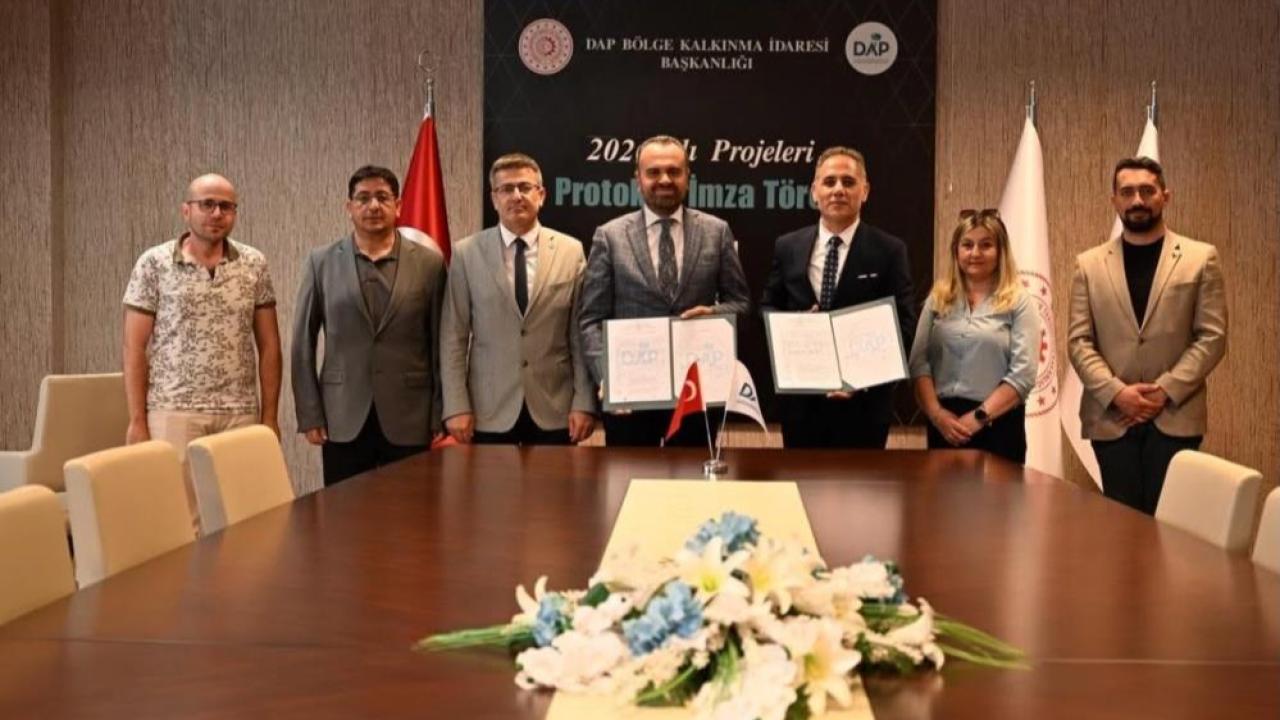 Kars’ta buzağı kayıplarını azaltacak 15 Milyon TL’lik proje hayata geçiyor