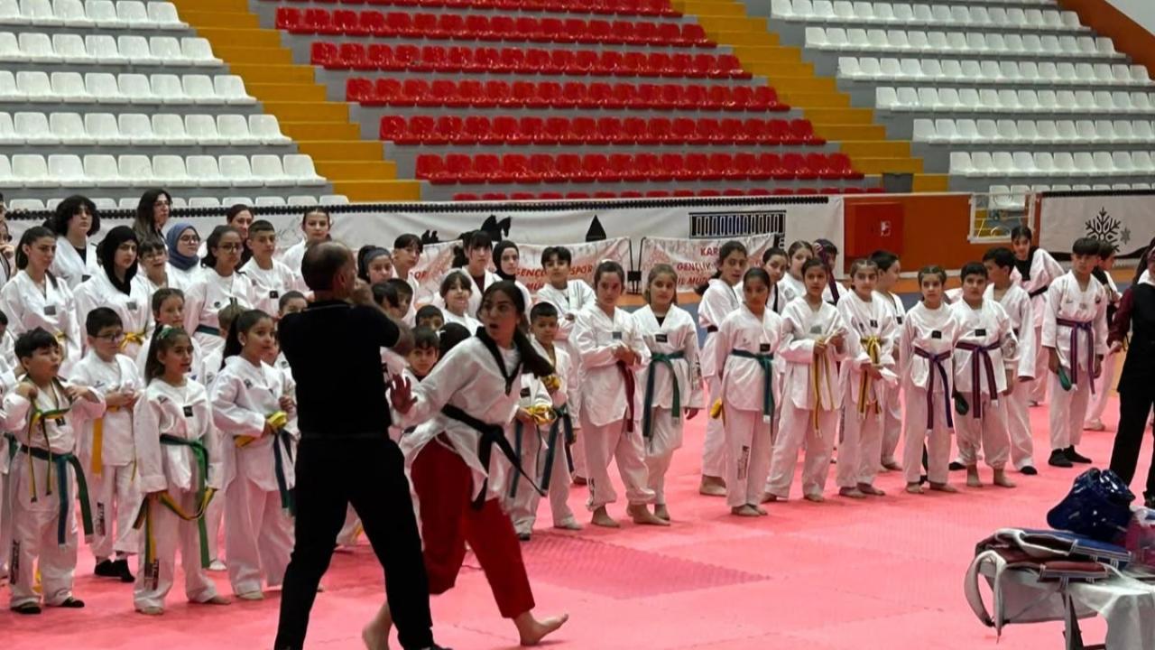 Kars’ta Taekwondo’da kuşak sınavı coşkusu