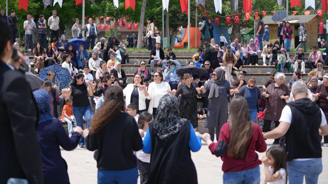 Kars’ta yaza merhaba şenliği coşkuyla kutlandı