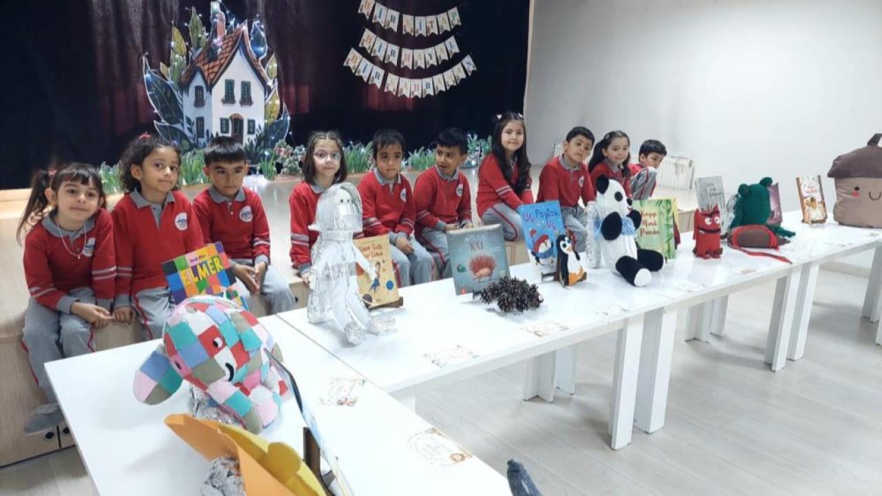 Miniklerin hayal dünyası sergiye dönüştü