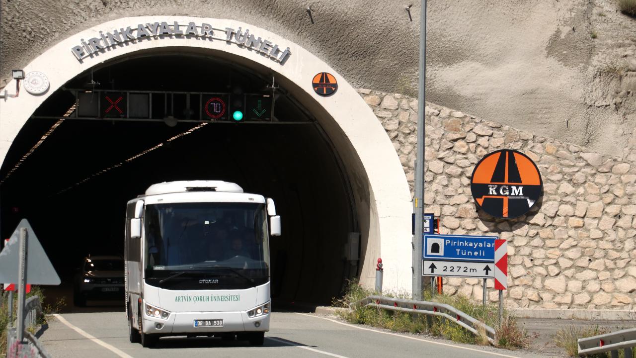 Pirinkayalar Geçidi için uluslararası rota girişimi