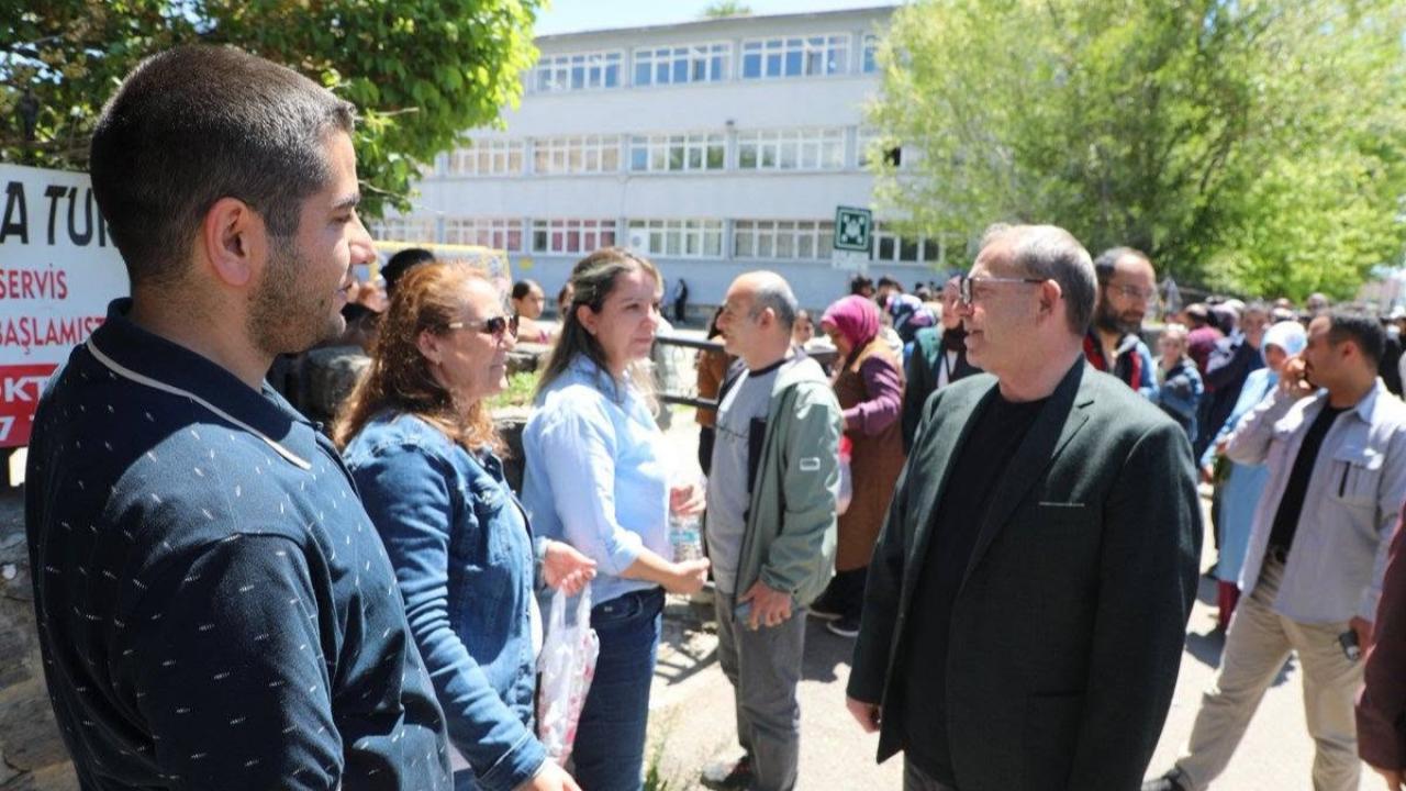 Vali Polat’tan LGS öğrencilerine moral ziyareti