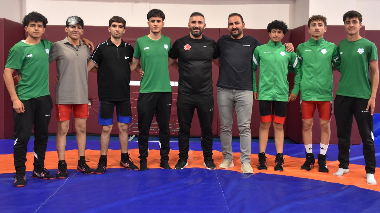 Vanlı özel güreşçilerin gözü, Avrupa şampiyonluğunda