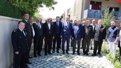 Ağrı Valisi Bozkurt’tan 15 Temmuz gazisi Yusuf Balıkçı’ya evinde ziyaret