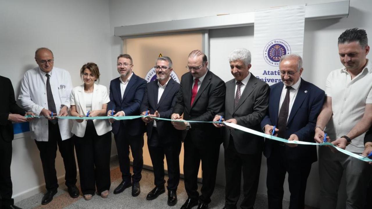 Atatürk Üniversitesi Araştırma Hastanesi’nde "Refraktif Cerrahi Merkezi" hizmete girdi