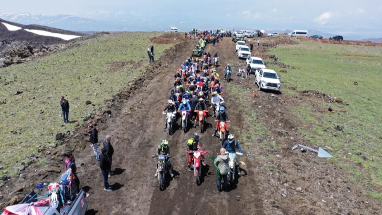 Enduro şampiyonası Ağrı'nın zirvelerine taşındı