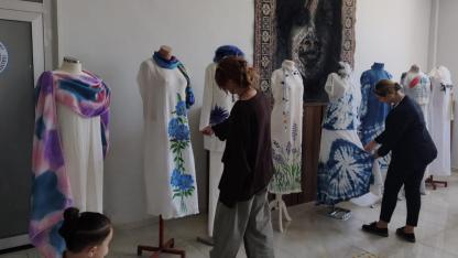 Kars'ın kültürel mirası giyilebilir sanata dönüştü