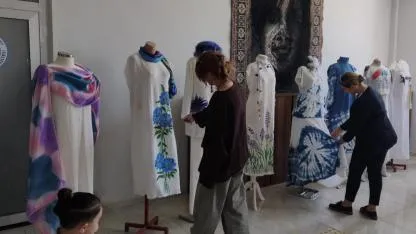 Kars'ın kültürel mirası giyilebilir sanata dönüştü