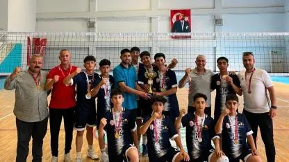 Kars'ın sultanları yarı finalde