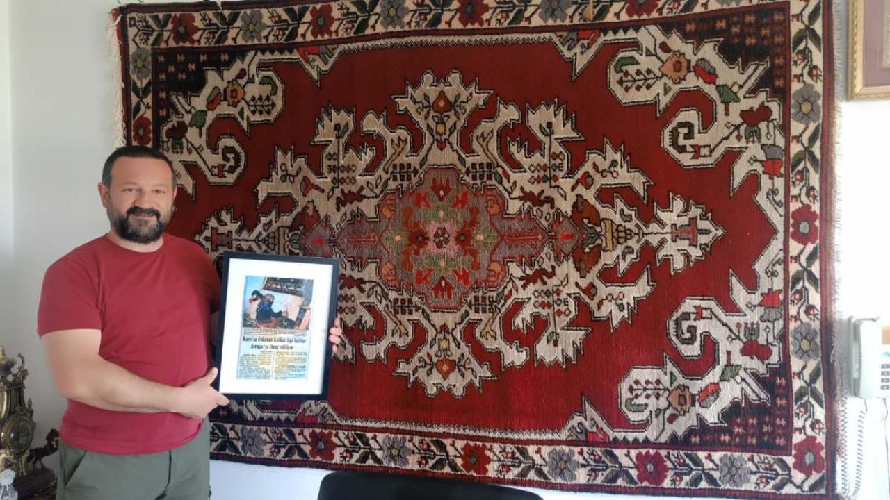 Şahin’in, Şahin’in 51 yıllık haberini odasında saklıyor