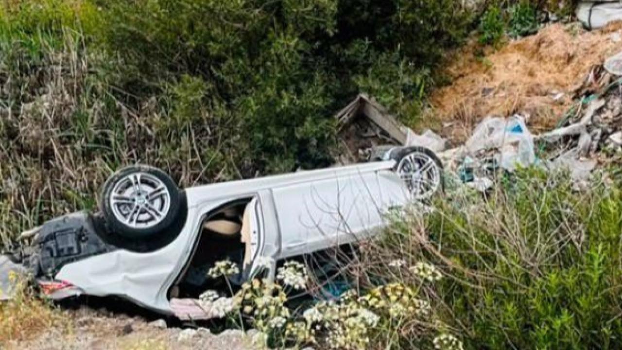 Şarampole devrilen otomobilin sürücüsü hayatını kaybetti
