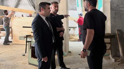 Susuz’da yeni Hükümet Konağı restorasyonu sürüyor: Kaymakam Öztürk çalışmaları yerinde inceledi