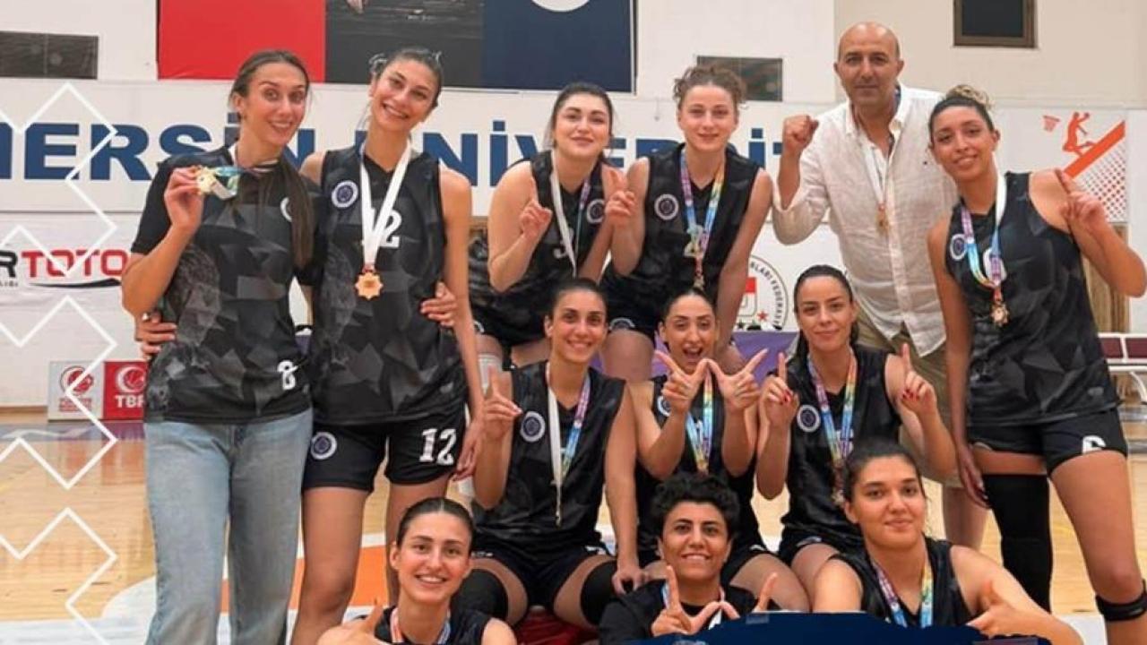 ÜNİLİG Basketbol Türkiye Şampiyonasında Atatürk Üniversitesinden çifte gurur